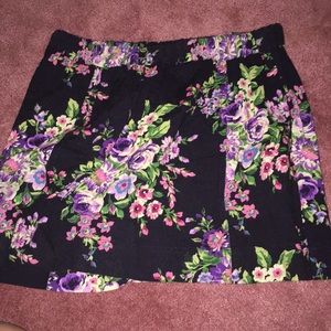 FLORAL SKIRT- PERF FOR SUMMER